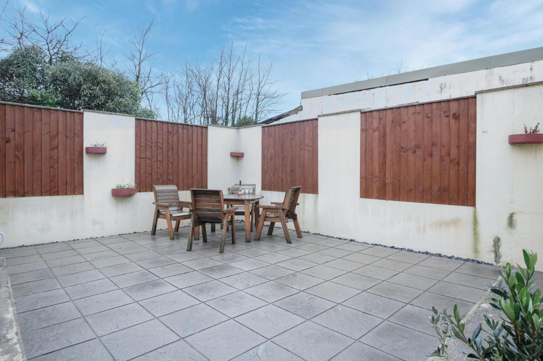 The Brambles - 2 Bedroom Cottage - Llanteg ภายนอก รูปภาพ