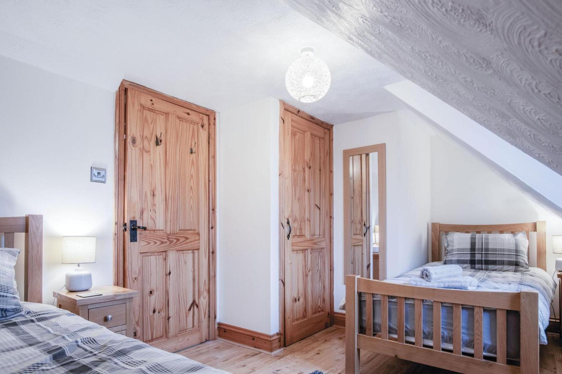 The Brambles - 2 Bedroom Cottage - Llanteg ภายนอก รูปภาพ