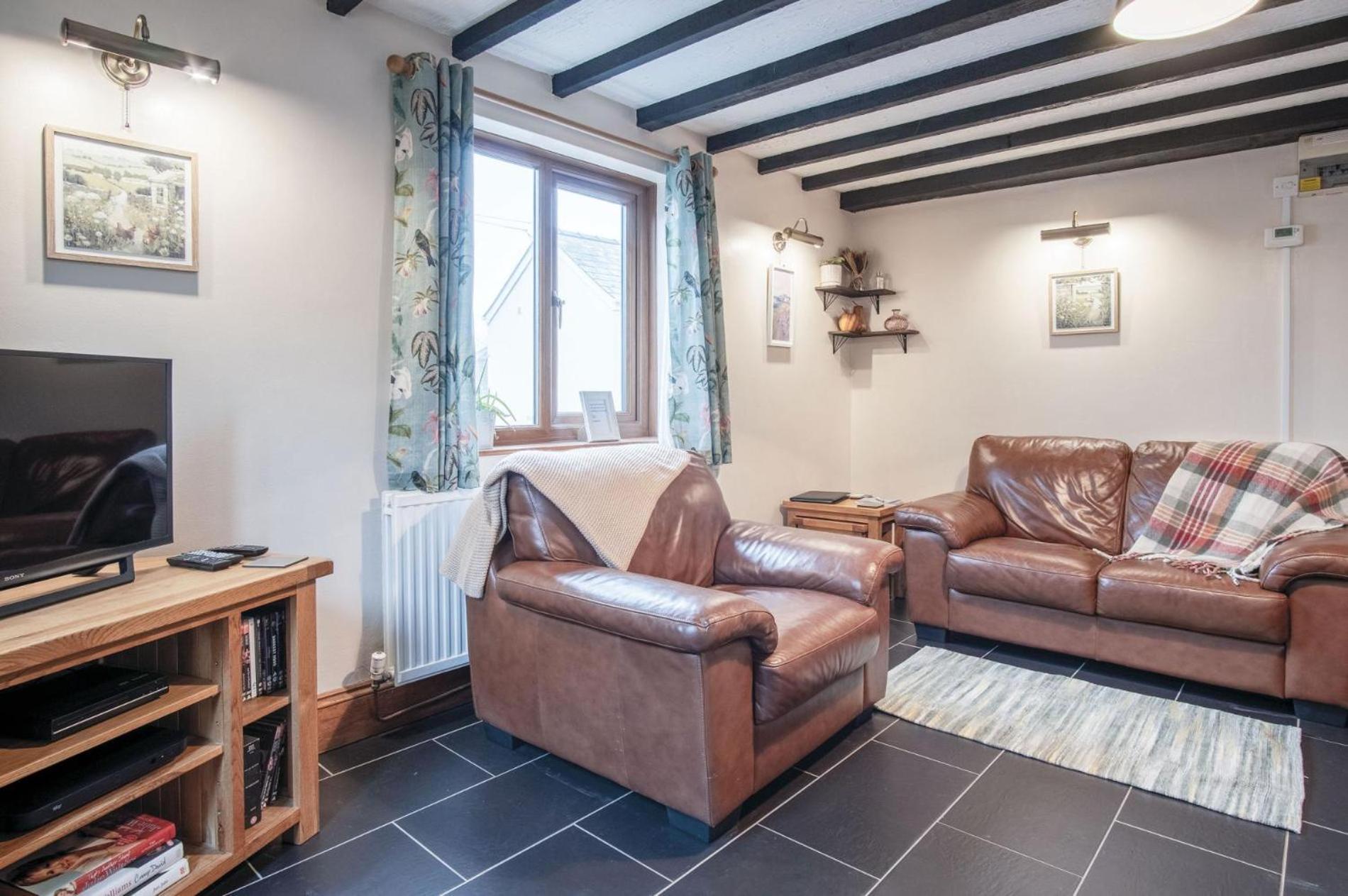 The Brambles - 2 Bedroom Cottage - Llanteg ภายนอก รูปภาพ