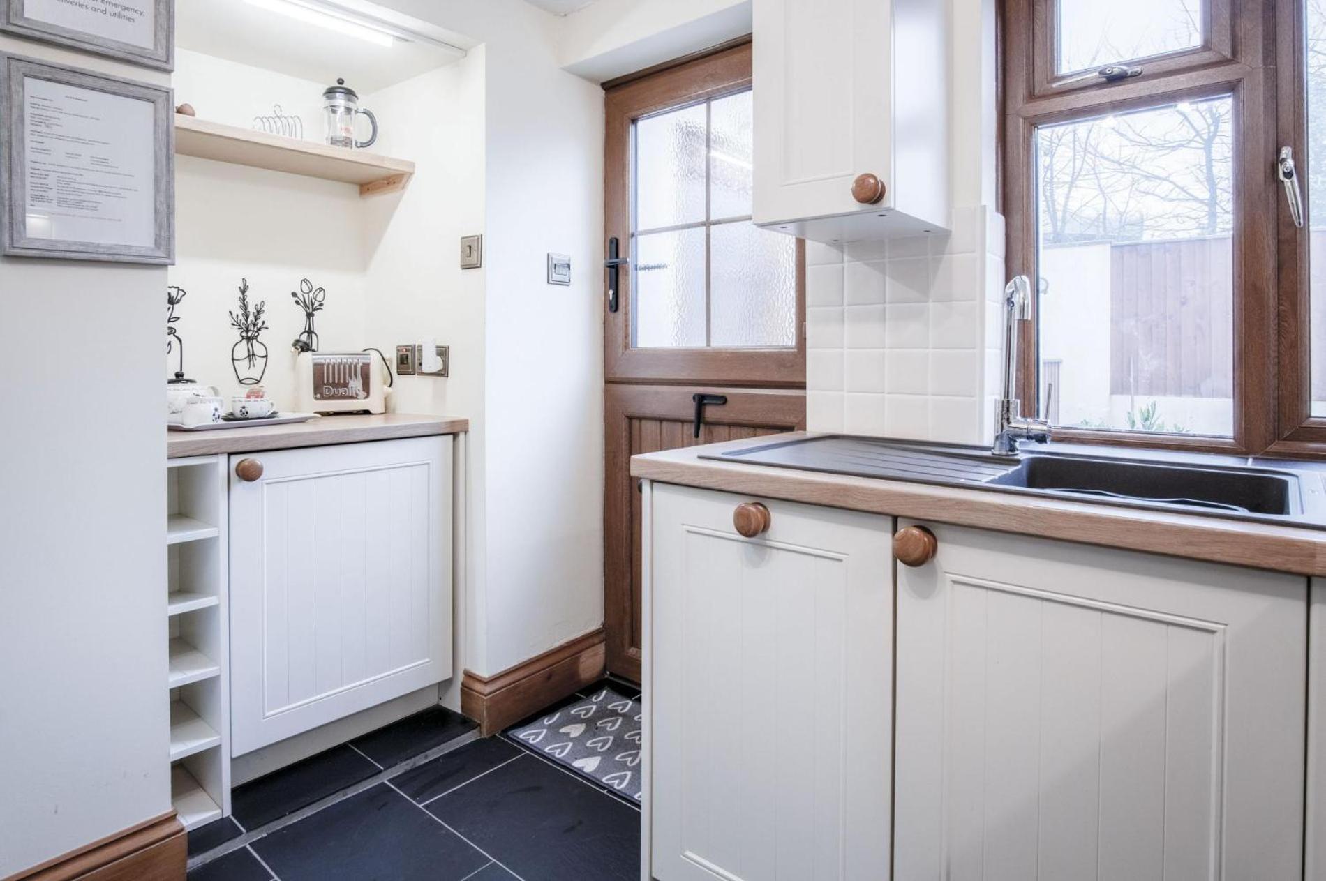 The Brambles - 2 Bedroom Cottage - Llanteg ภายนอก รูปภาพ