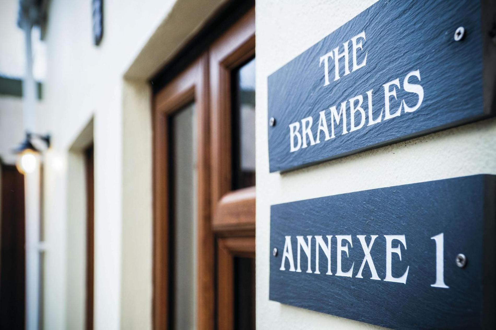 The Brambles - 2 Bedroom Cottage - Llanteg ภายนอก รูปภาพ