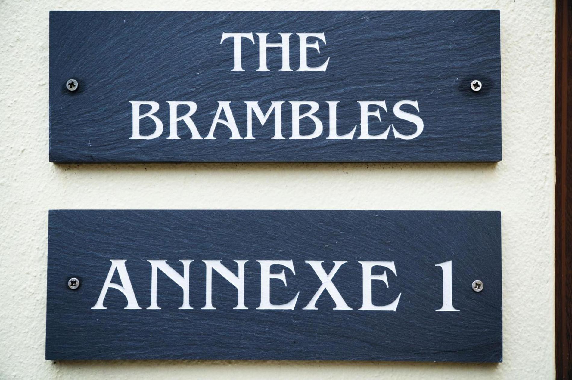 The Brambles - 2 Bedroom Cottage - Llanteg ภายนอก รูปภาพ