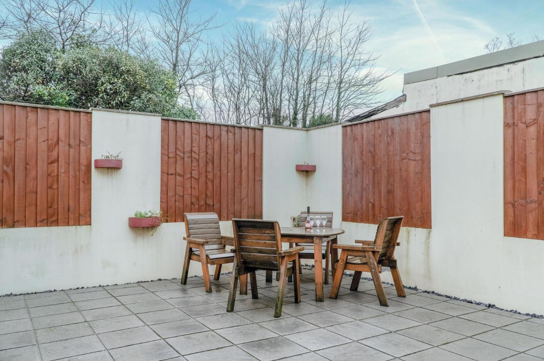 The Brambles - 2 Bedroom Cottage - Llanteg ภายนอก รูปภาพ